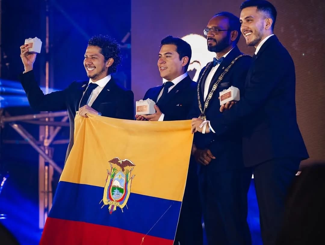 Imagen de Ecuador Campeón Mundial de Debate JCI 2024